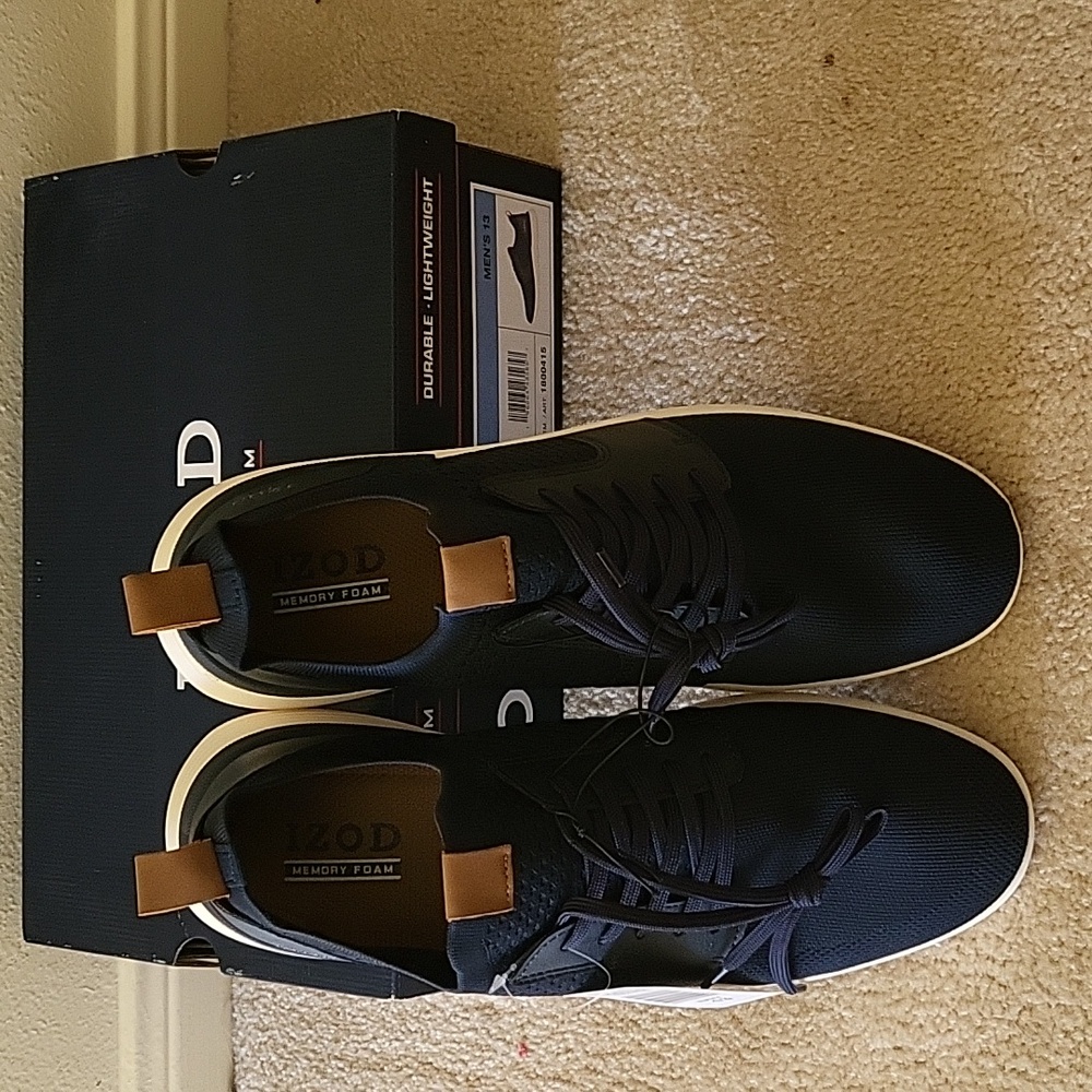 IZOD Men's Navy Shoe - Picture 2 of 7